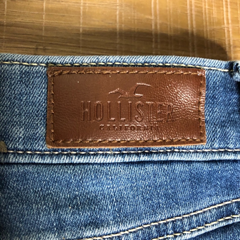 Hollister high rise  jeans